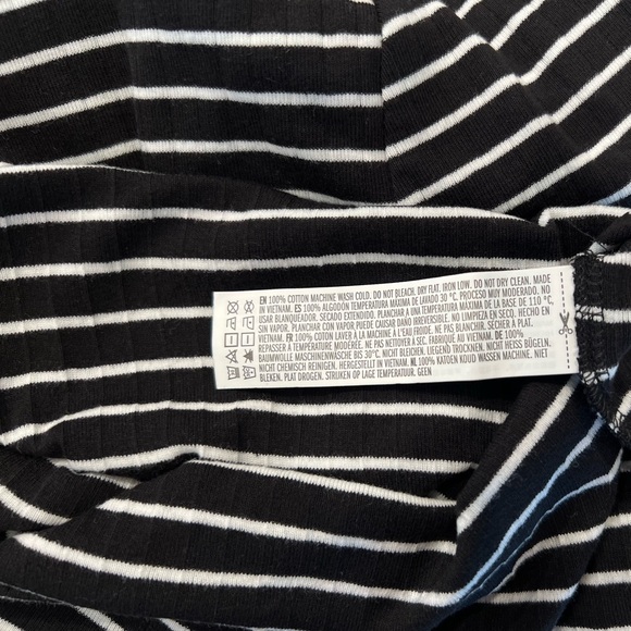 FOREVER 21 Striped Knit Top- Size S - Picture 4 of 4